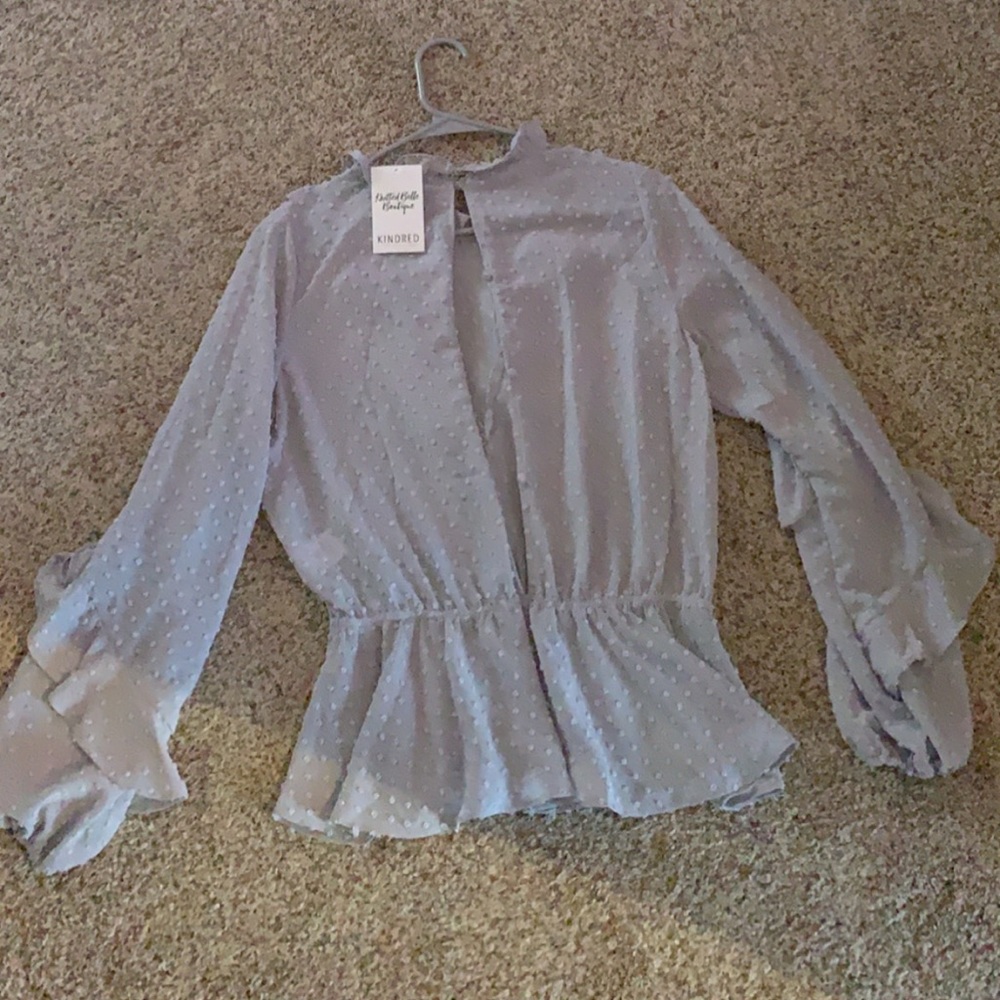 Spring time lavender top - Picture 2 of 2